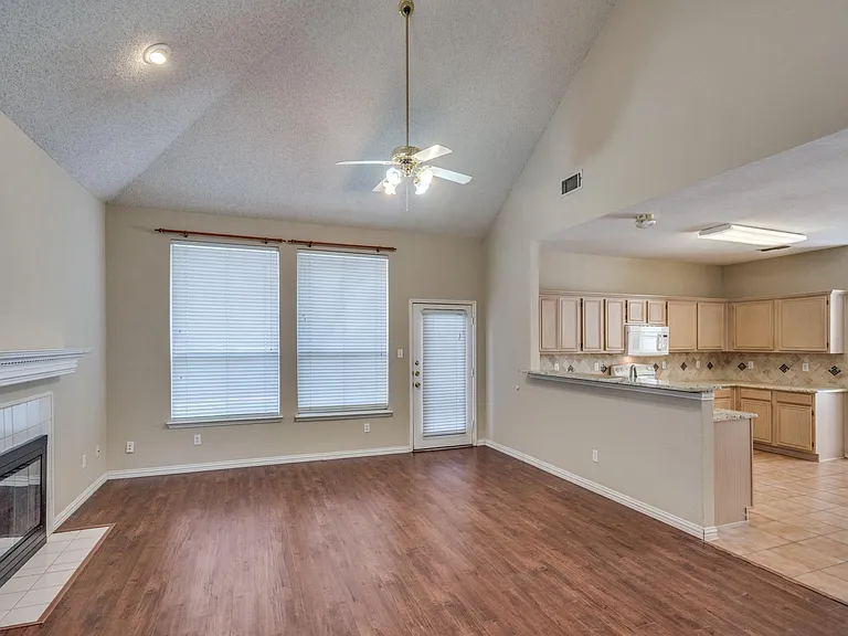 3949 Windford Dr — Photo 12