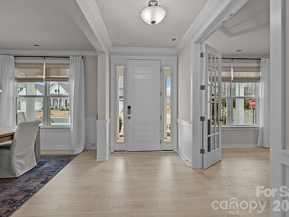 3rd image of 5024 Hillshire Ln