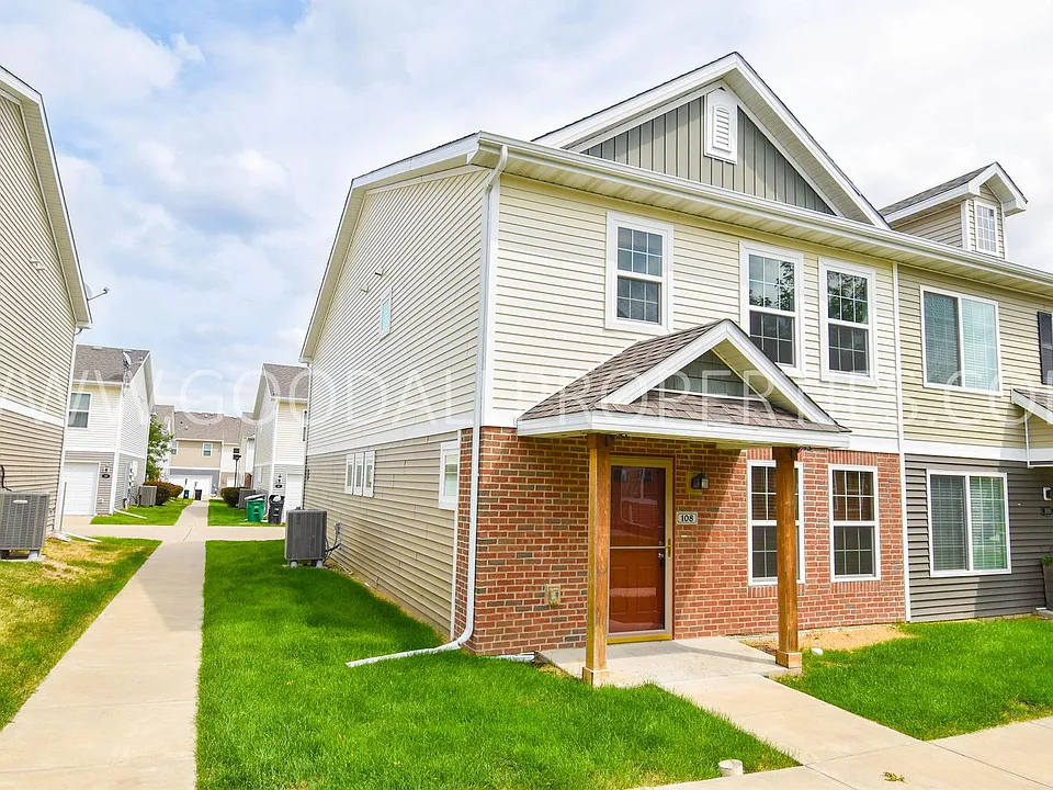 9135 Coneflower Dr #108