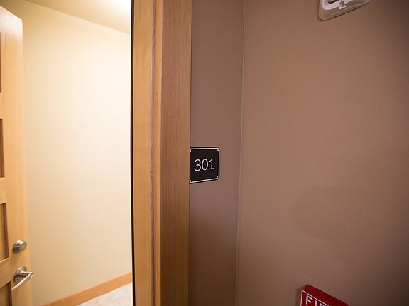 2nd image of 2625 Dearborn Ave Unit 301