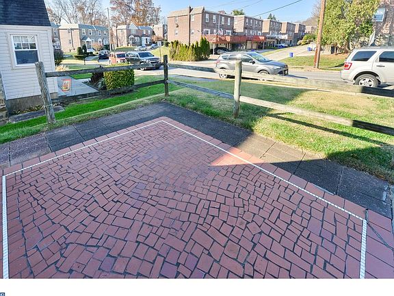 3rd image of 202 Blythe Ave