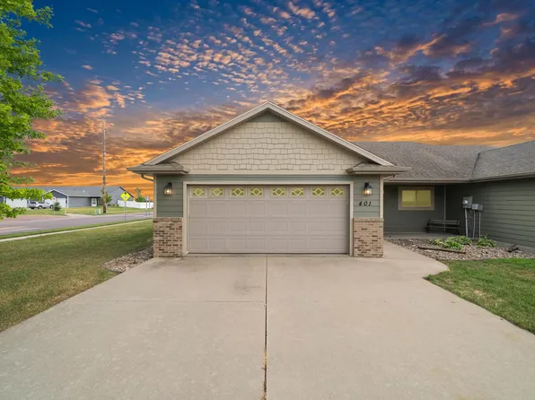 401 Cypress Cir, Harrisburg, SD 57032