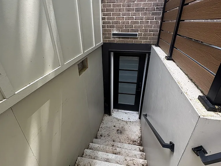 71 Stella St — Photo 3