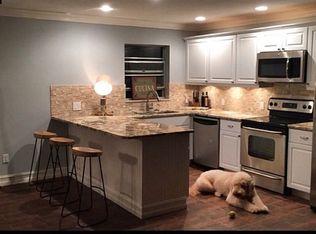 225 Yorkshire Ct, Naples, FL 34112