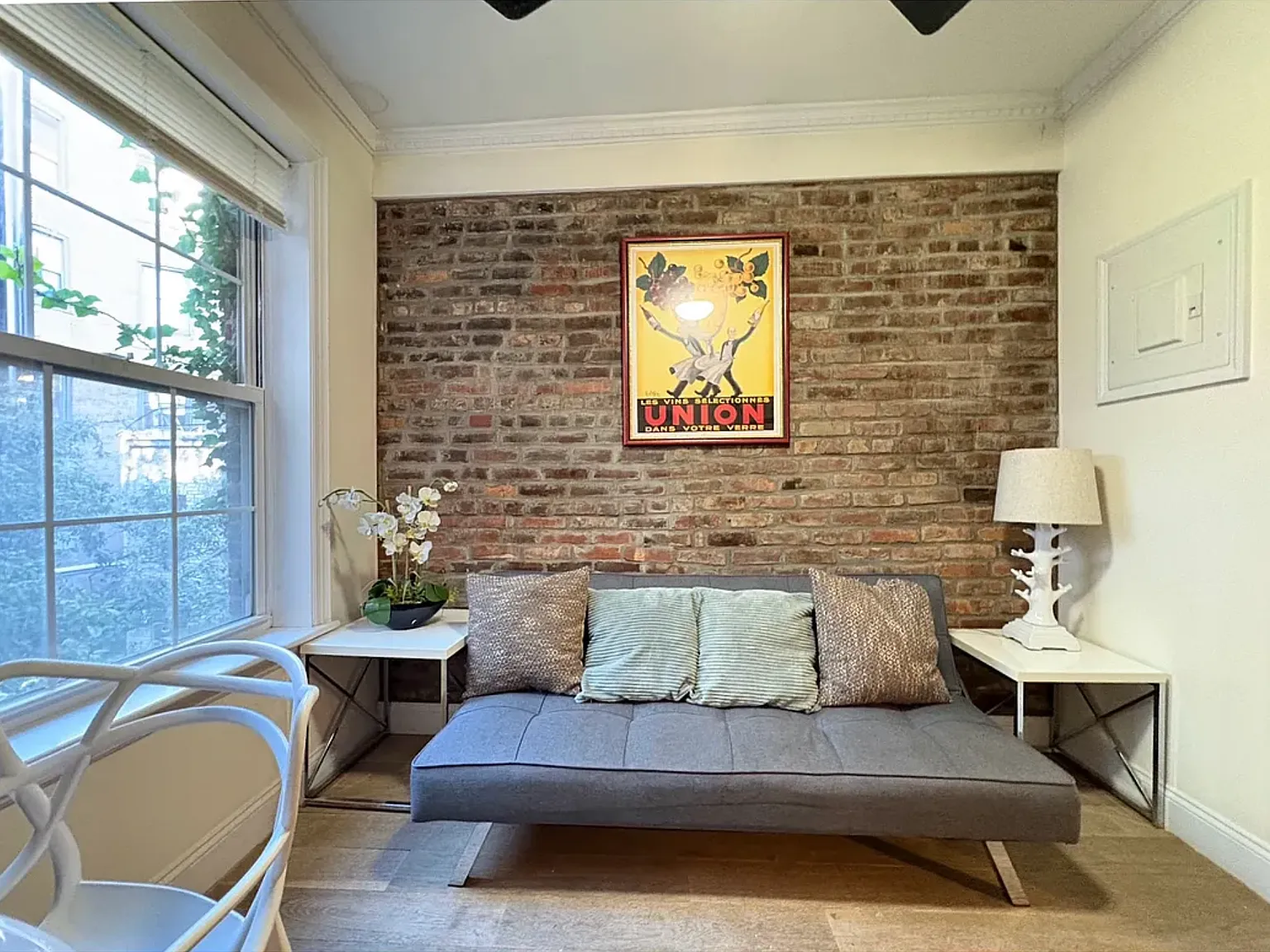 239 West 12th Street — Photo 2