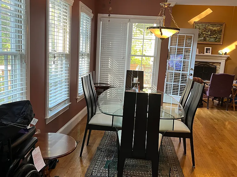 2818 Chapman Way — Photo 9