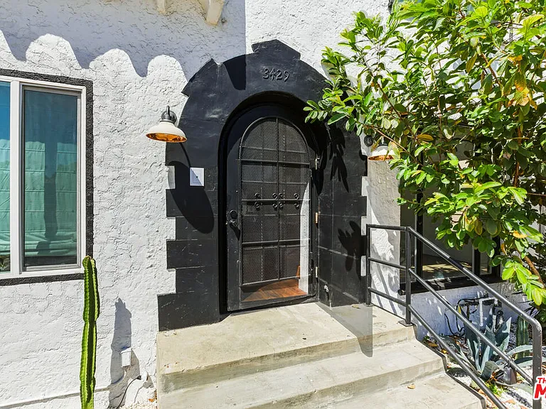 3429 Edgehill Dr #3 — Photo 4