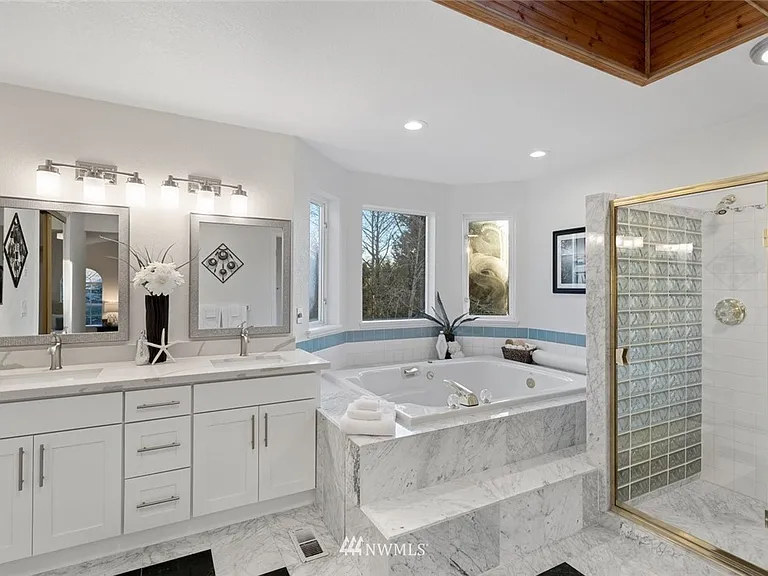 14723 SE 63rd Pl — Photo 4