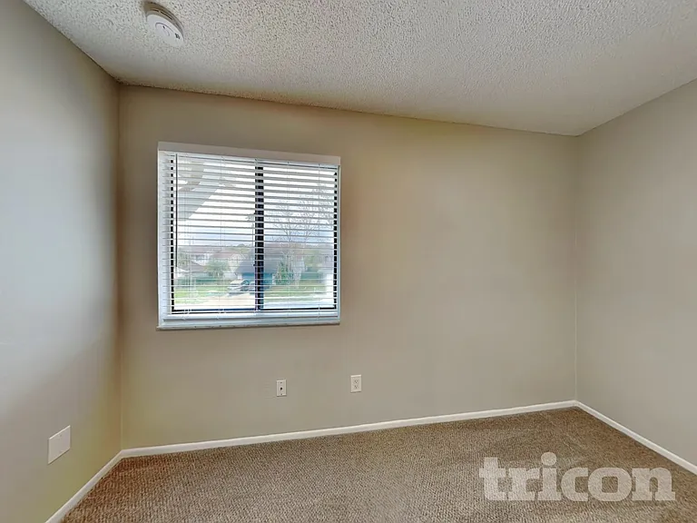 419 E Springtree Way — Photo 11