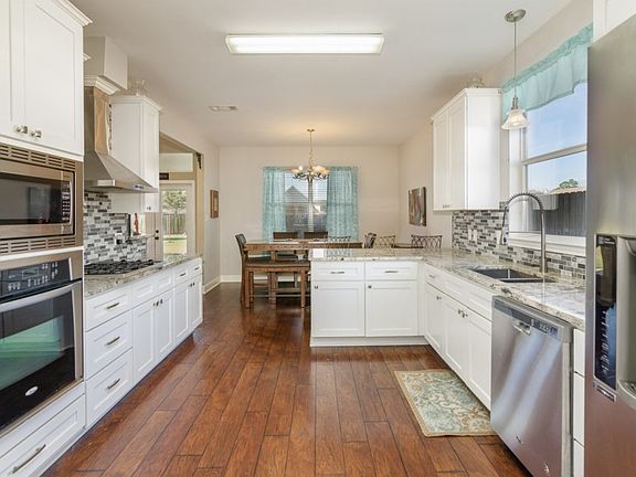 5th image of 17475 Cherry Creek Dr