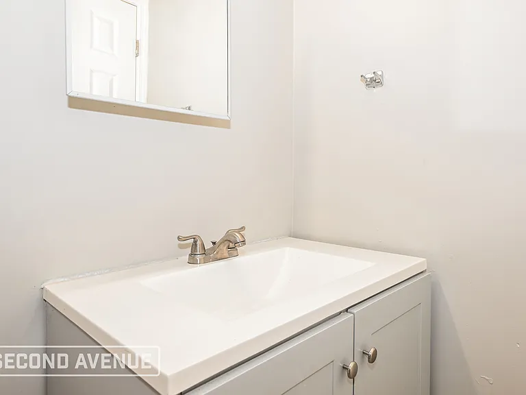 1548 W 23rd St — Photo 11