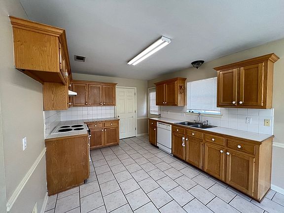 3rd image of 13592 S Trace Dr
