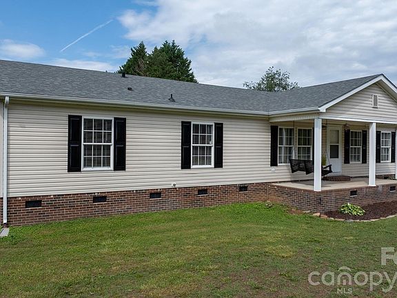 3rd image of 150 Bost Nursery Rd