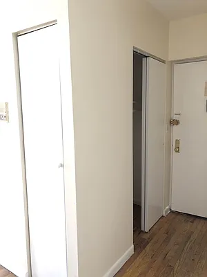 Rented by Lang Realty LLC | media 10