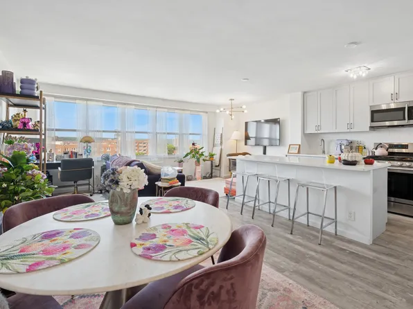 555 Kappock Street 18F image 2 of 12
