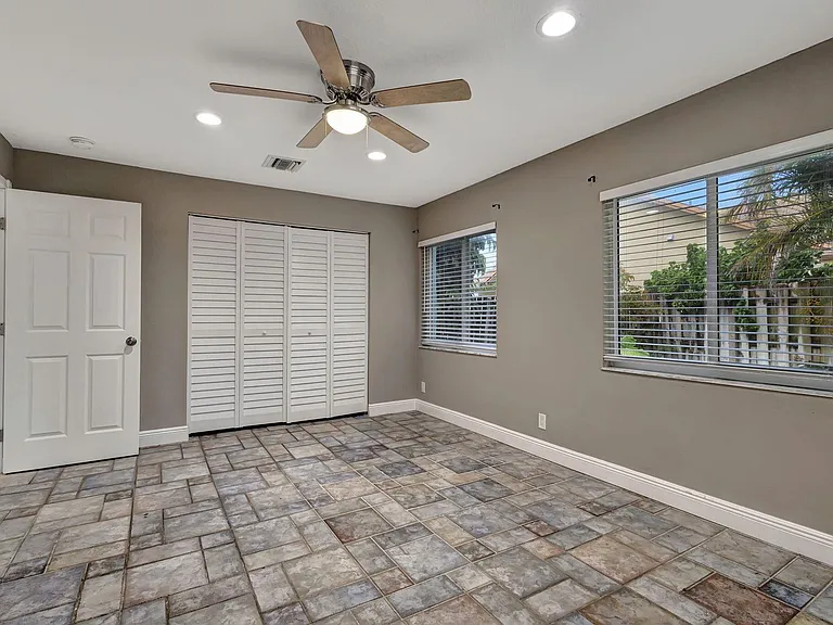 1402 Cormorant Rd #1402 — Photo 2
