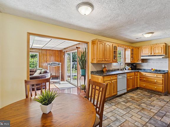 5th image of 13140 Pavilion Ln