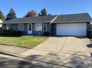 895 S 37th Pl, Springfield, OR 97478