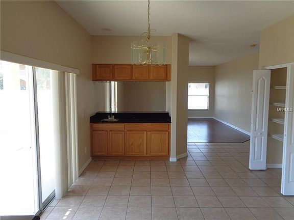 3rd image of 3202 Double Oak Dr