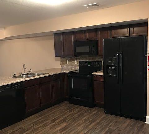 3rd image of 1713A Manning Dr