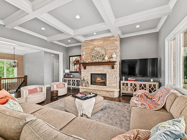 1626 Twisted Oak Ct — Photo 7