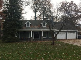 503 Oda Dr, Mahomet, IL 61853