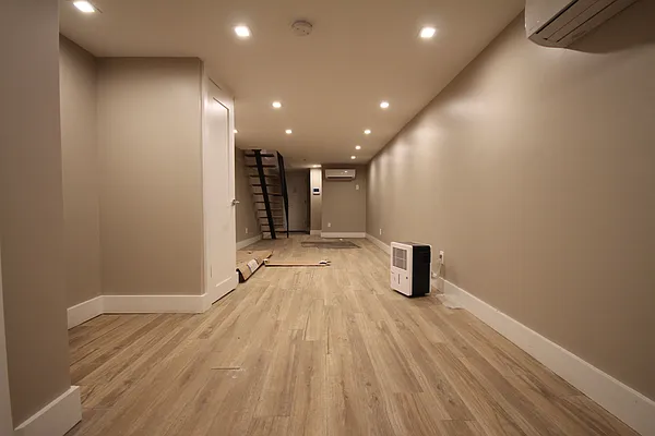 Rented by Nooklyn NYC LLC | media 38