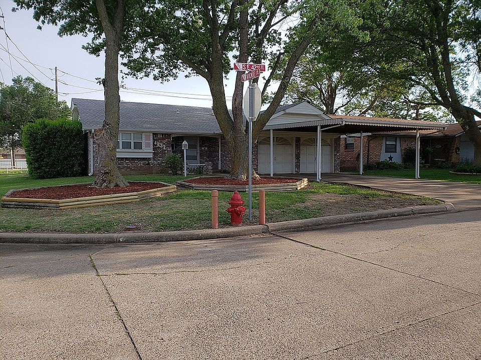 1st image of 4632 SE 42nd St