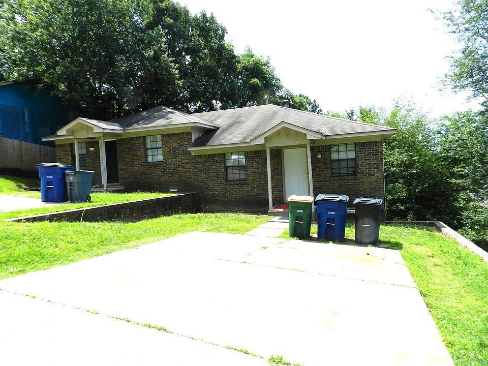 1st image of 200 Westfield Dr N