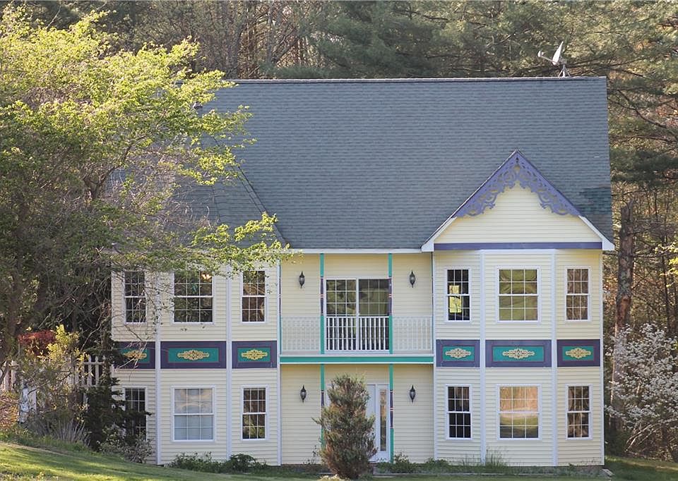 1st image of 15 Taylor Dr