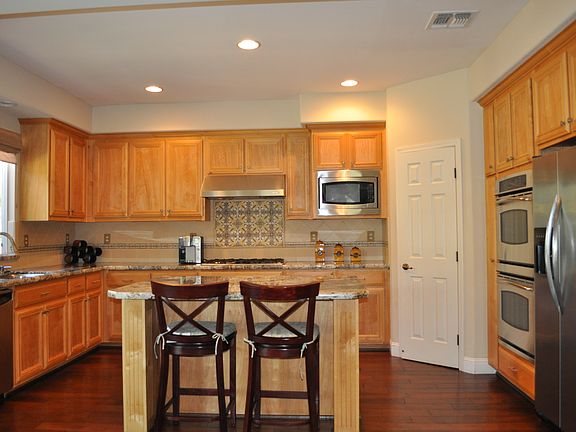 5th image of 615 Calle Siena