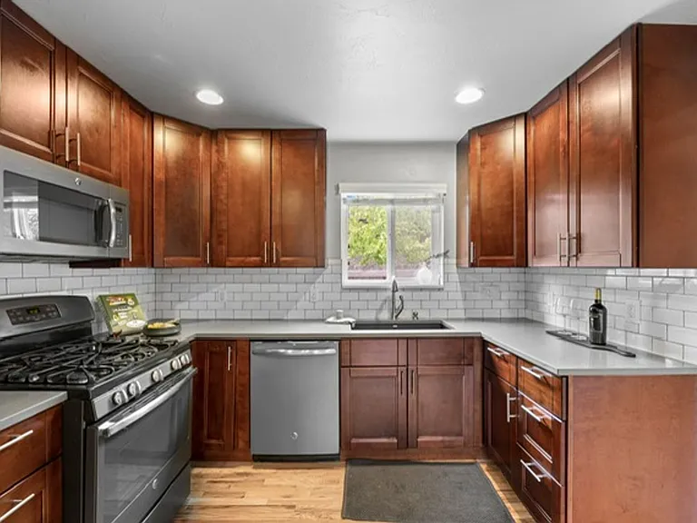 3750 Yates St — Photo 17