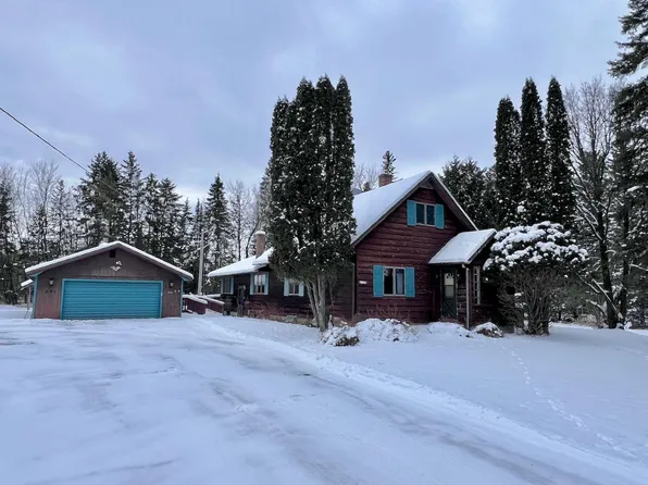 423 3rd Ave SE, Cook, MN 55723