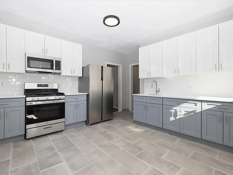 49 Cowles St #49 — Photo 3
