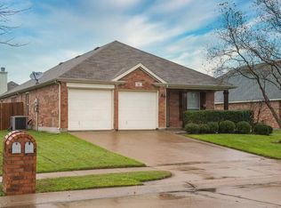 212 Bison Meadow Dr, Waxahachie, TX 75165