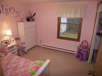 4th image of 406 Cedar Ln
