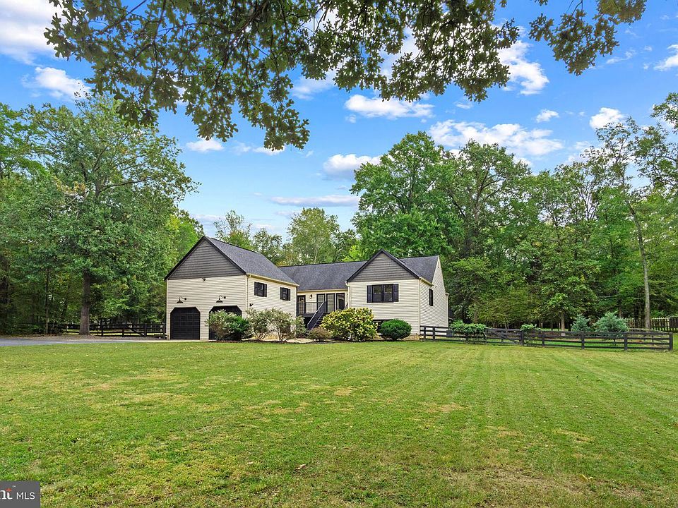 1st image of 45 Hulvey Dr