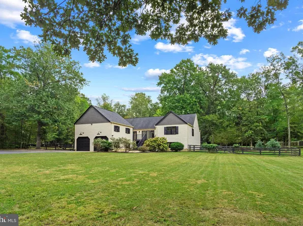 45 Hulvey Dr, Stafford, VA 22556