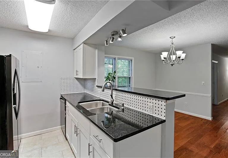 176 Barone Pl NW — Photo 2