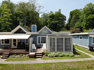 3926 Cottage Shores Dr, Brutus, MI 49716