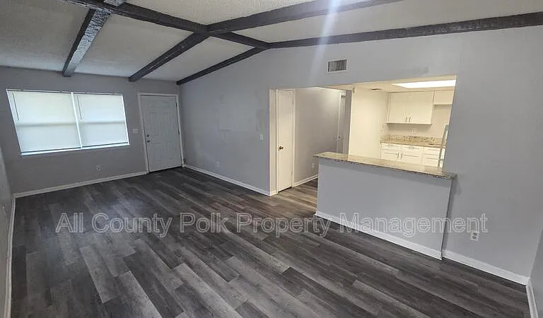 3039 Saint Paul Dr — Photo 4