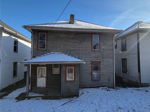 2nd image of 735 Moorehead Ave