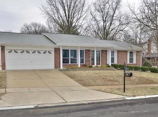 5126 Crosswood Dr, Saint Louis, MO