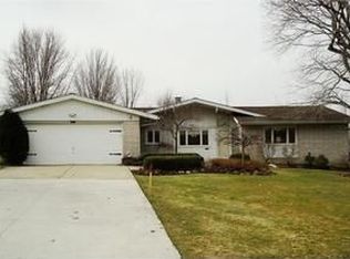 2370 Twickenham Dr, Beachwood, OH