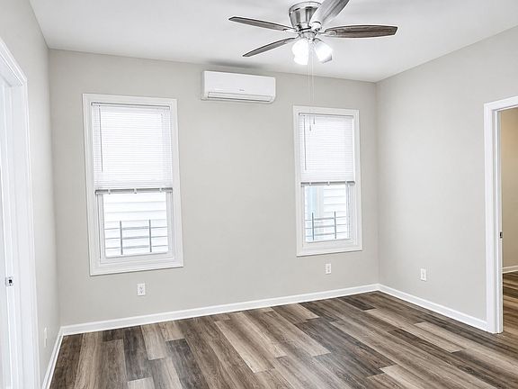 2nd image of 207 Armstrong Ave Unit 2