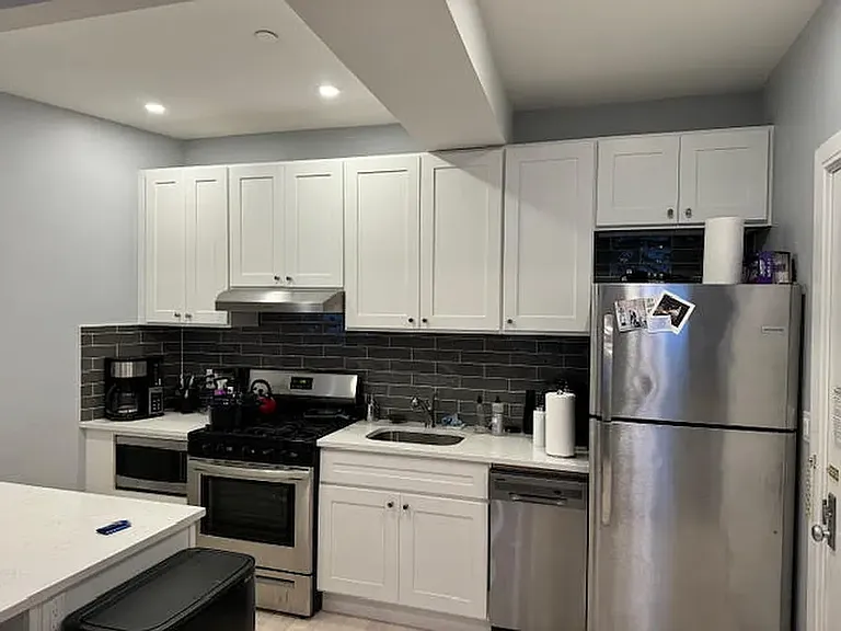 46 Old Fulton St #3LR — Photo 2