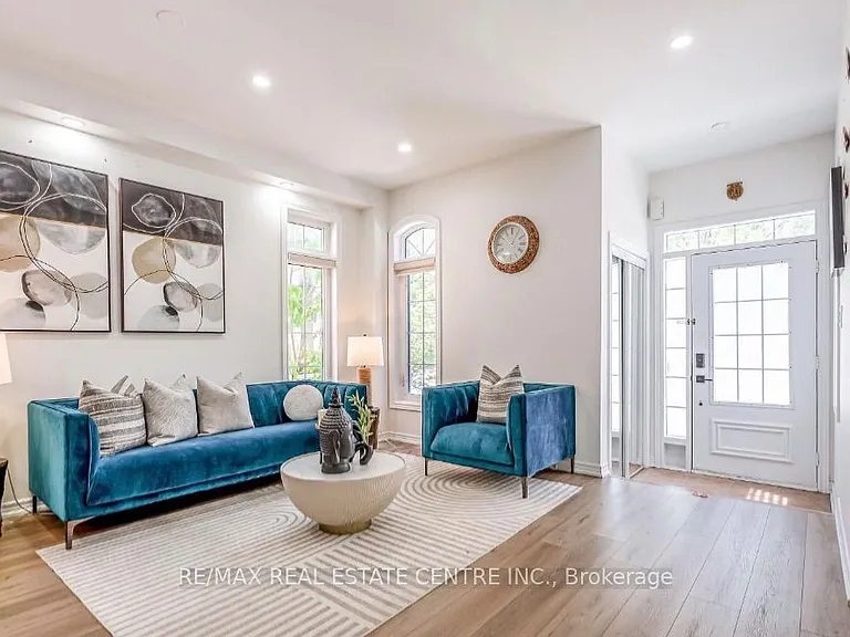 590 Grant Way — Photo 2