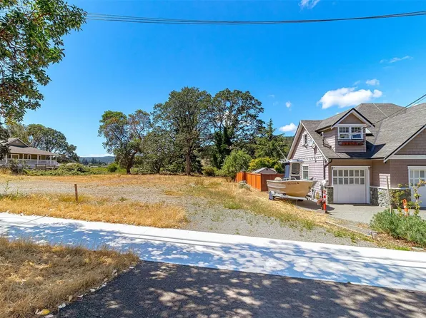 3158 Glen Lake Rd, Langford, BC V9B 4B6