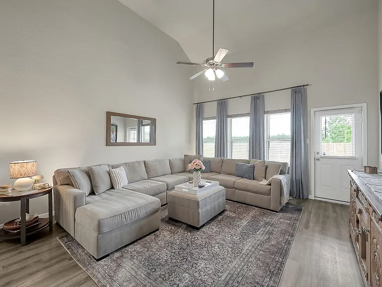 679 Red Elm Ln — Photo 14