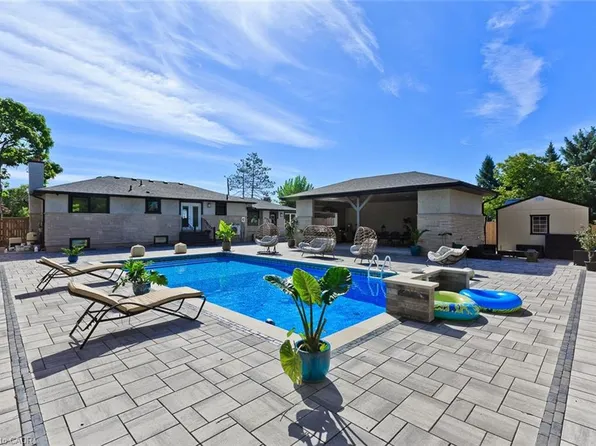 214 Ashford Dr, Barrie, ON L4N 4H3